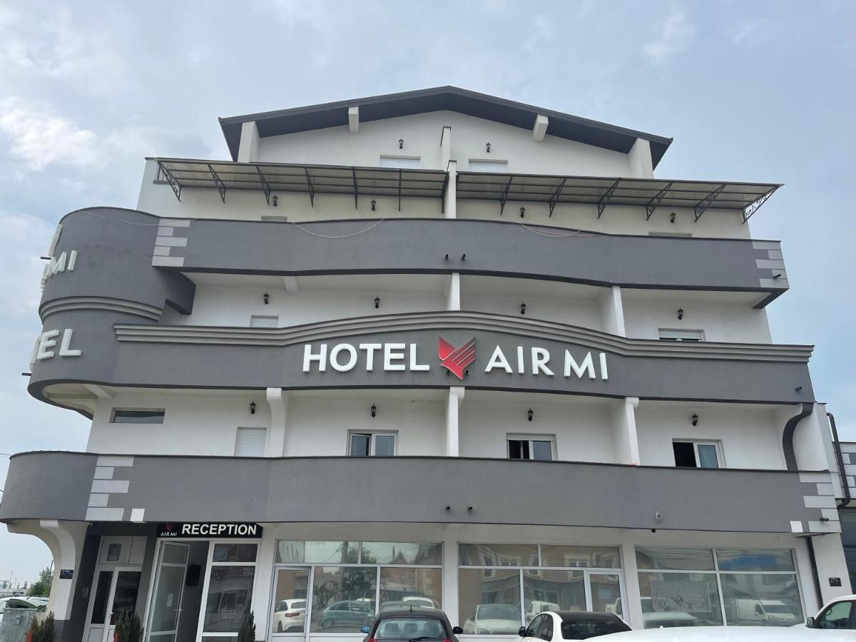 Airmi Hotel Surcin Bagian luar foto